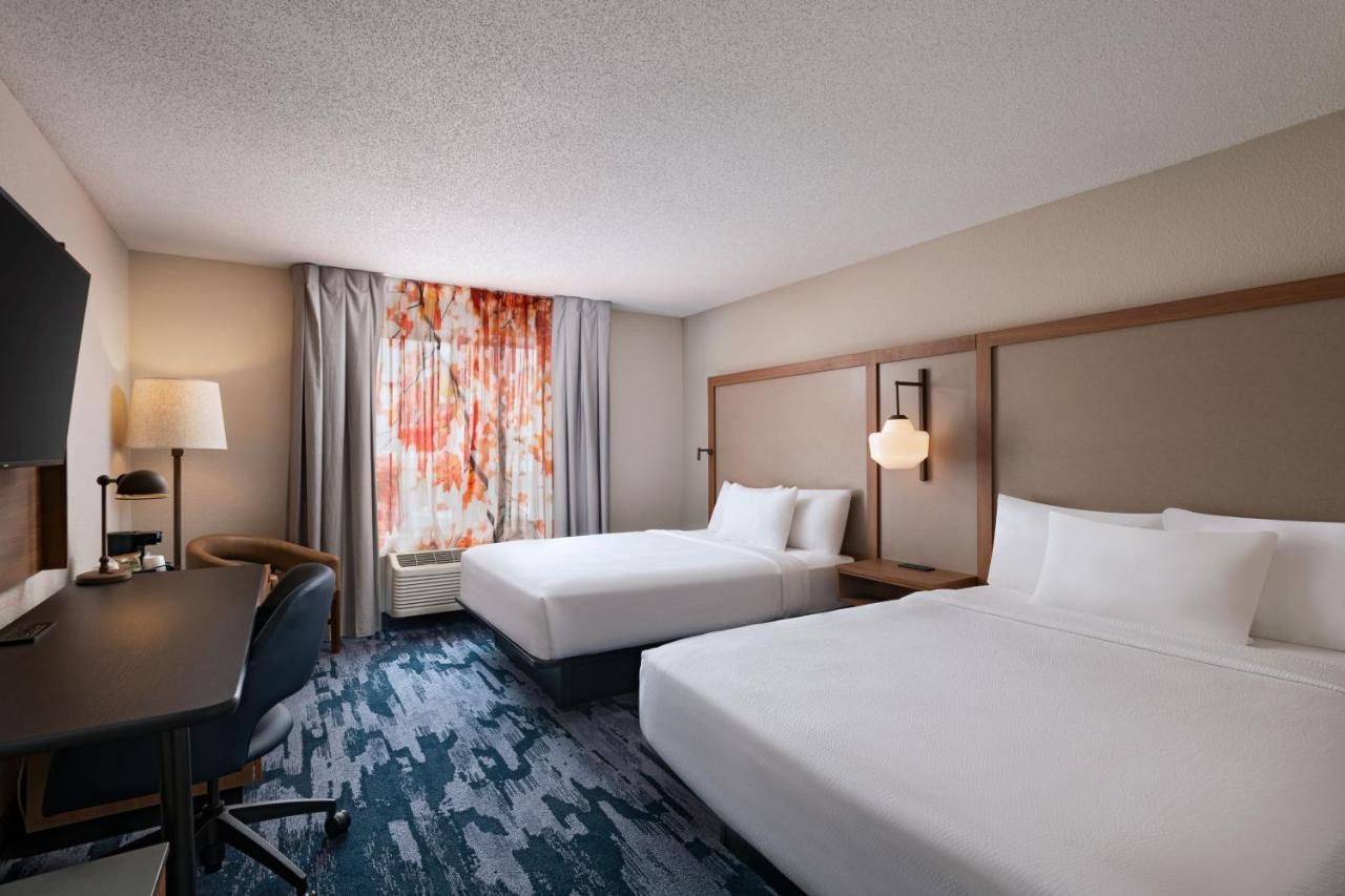 Fairfield & Kansas Airport Hotel