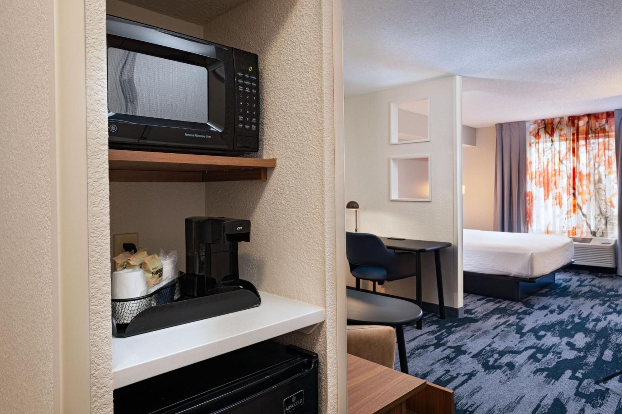 Hotel Fairfield & Kansas Airport Kansas City